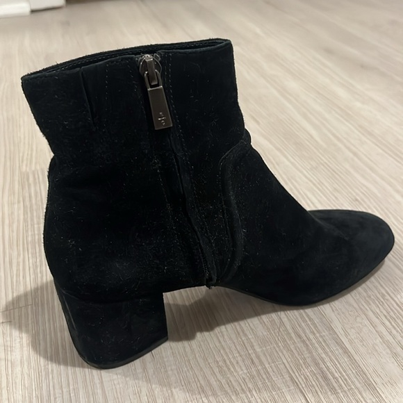 Kenneth Cole women’s booties - Picture 3 of 10